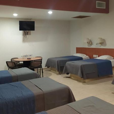 Cypres Hotel & Suites Zapopan Buitenkant foto