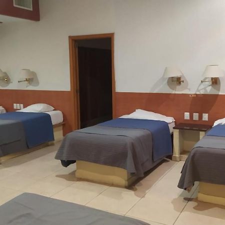 Cypres Hotel & Suites Zapopan Buitenkant foto