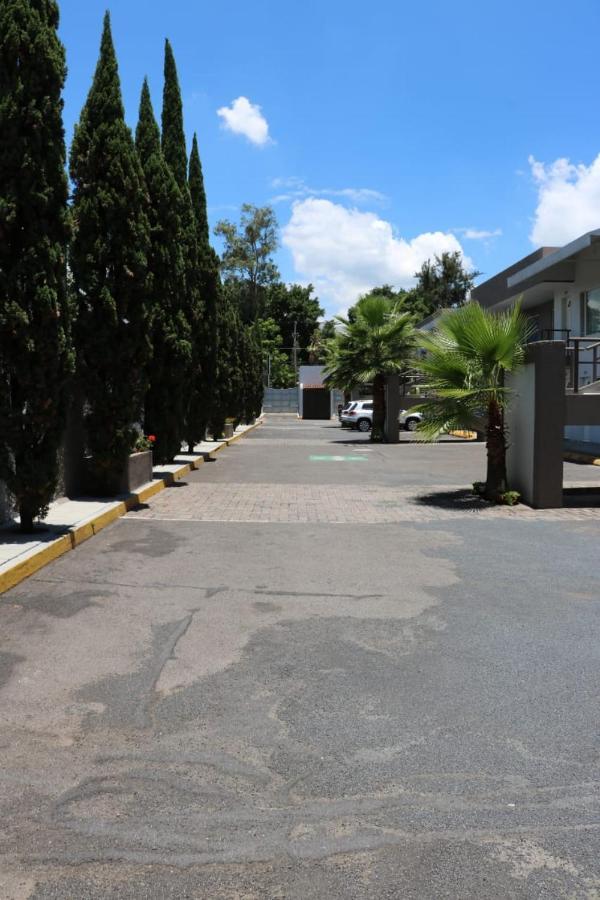 Cypres Hotel & Suites Zapopan Buitenkant foto