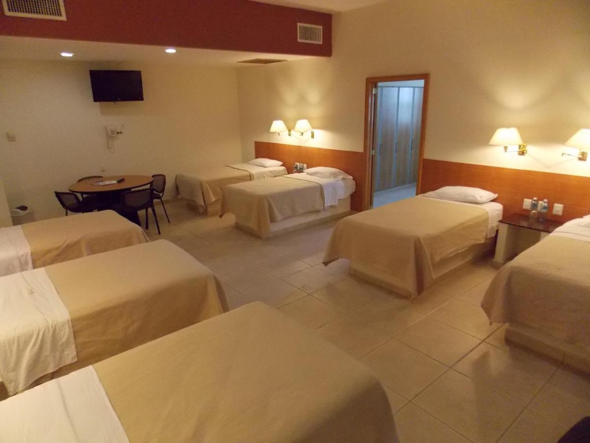 Cypres Hotel & Suites Zapopan Buitenkant foto